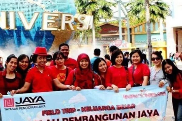 Filed Trip Keluarga Besar Sekolah Pembagunan Jaya - Singapore - Malaysia Filed Trip Keluarga Besar Sekolah Pembagunan Jaya - Singapore - Malaysia